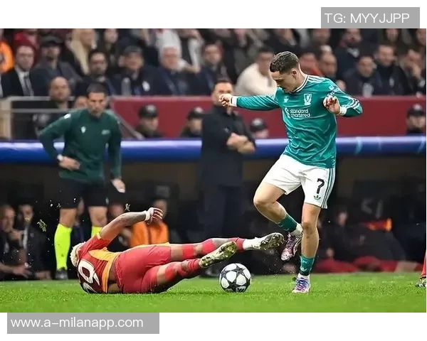 内维尔批评维尔茨比赛理解幼稚强调其跑位糟糕与过度参与防守问题 内维尔批评维尔茨比赛理解幼稚强调其跑位糟糕与过度参与防守问题