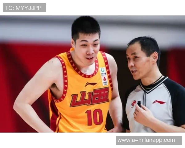 篮网队抵达澳门备战中国赛名宿卡特亲临助阵激励球员 篮网队抵达澳门备战中国赛名宿卡特亲临助阵激励球员