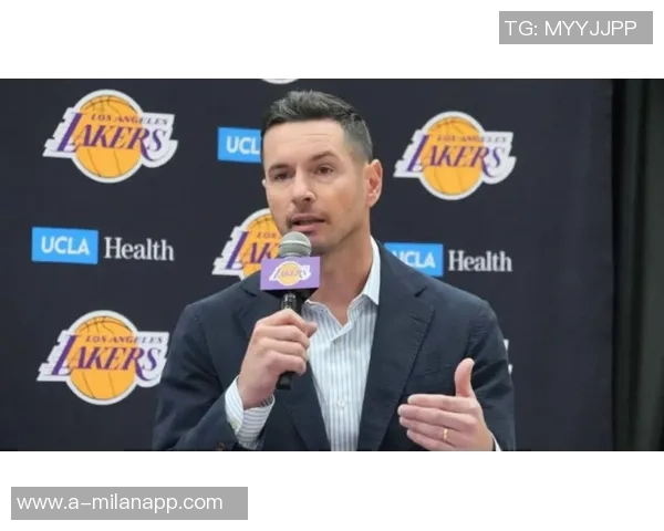 雷迪克谈太阳队合练情况强调球队凝聚力与现实挑战