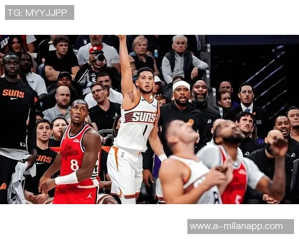 布克坦言需提高出手频率目标在比赛中展现更强侵略性 布克坦言需提高出手频率目标在比赛中展现更强侵略性