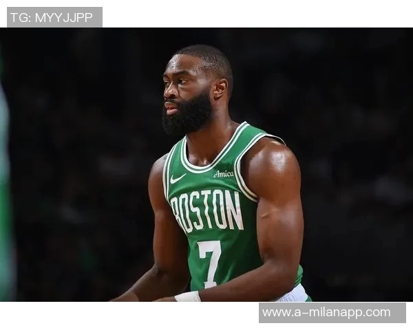 杰伦布朗积极沟通教练组力争参与明天背靠背比赛